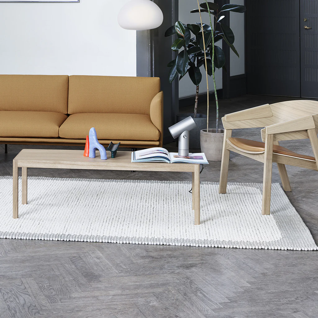 Outline-Corner-Vidar-472-Pebble-Workshop-Table-Cover-lounge-Fluid-Beam-Muuto-Org_640x@2x.progressive.webp